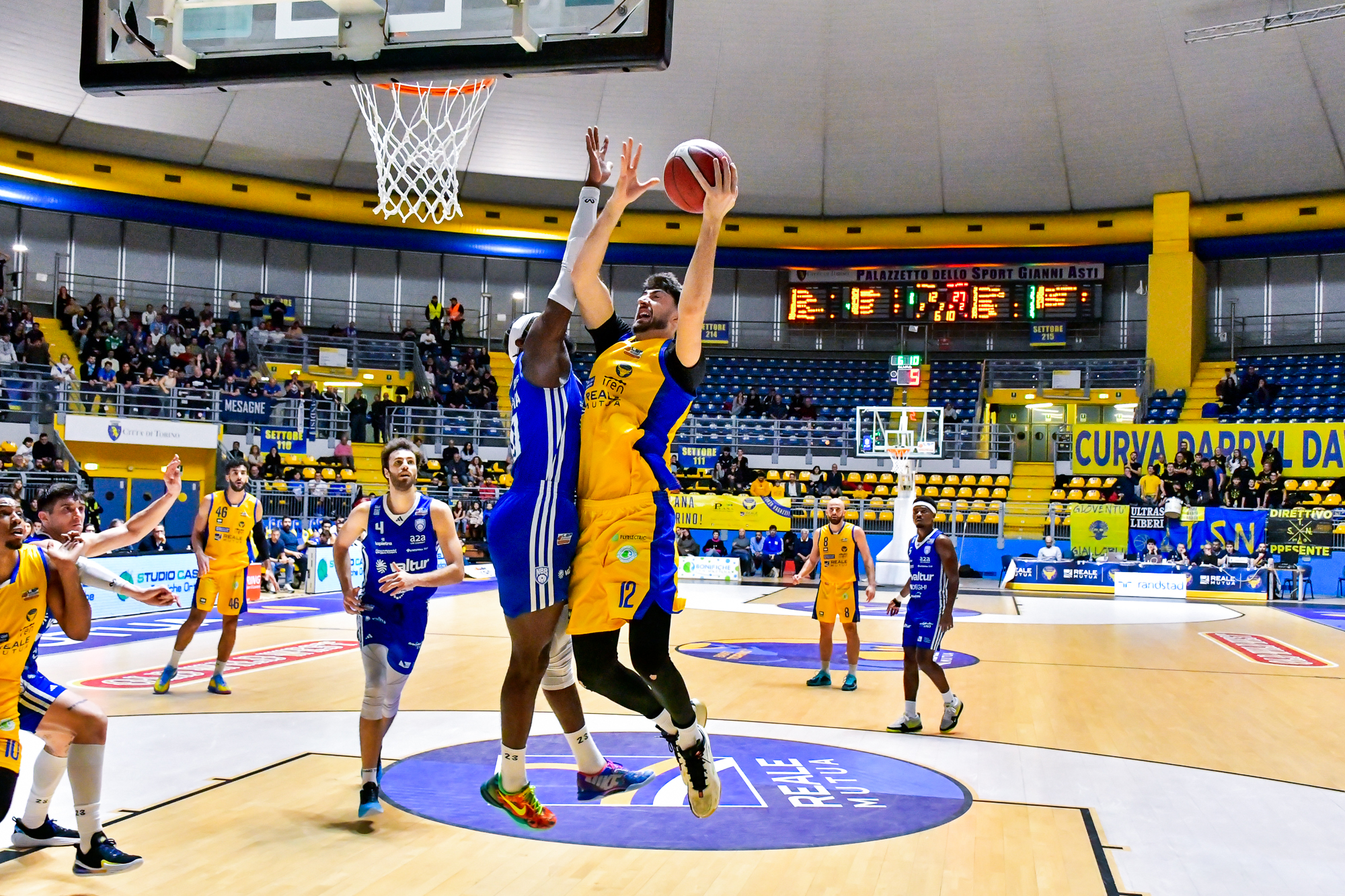 Valtur Brindisi contro Reale Mutua Basket Torino termina 72 a 66
